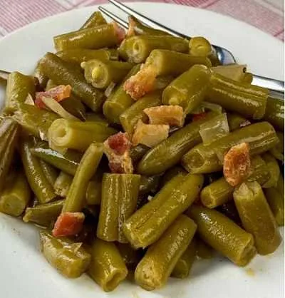 Seasoned green beans side dish